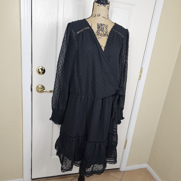 CITY CHIC Ariana Dress - Picture 2 of 12